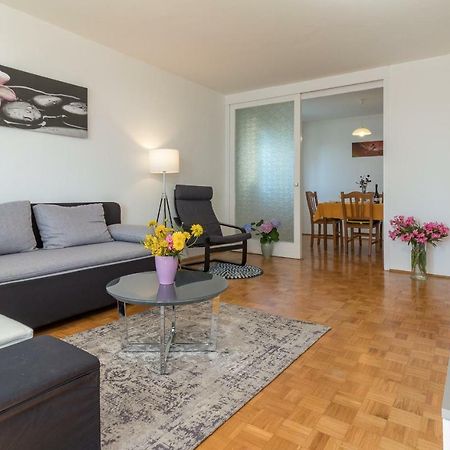 Apartment Maestral Pula Exterior photo